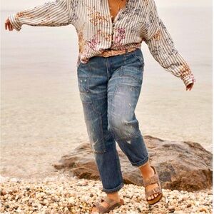 Anthropologie Pilcro The Wanderer Carpenter Jeans Distressed Size 32 EUC